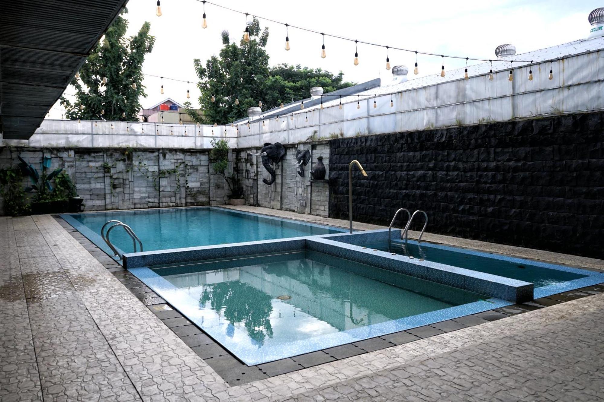 Hotel Permata Hijau